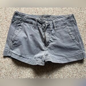 American Eagle Outfitters Gray Cargo Shorts Relaxed Fit size 2